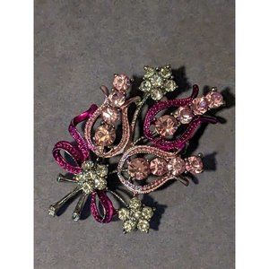 Brooch fuscia pink and silvery floral design 2 in tall 1.5 in wide princess